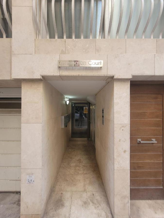 Appartamento Kensington By Shmoo - 1 Minute To The Sea Sliema Esterno foto